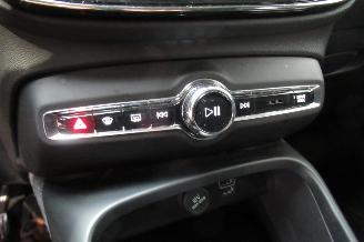 Volvo XC40 MOMENTUM picture 36