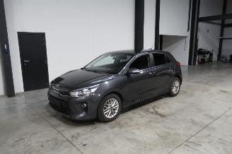 krockskadad bil auto Kia Rio SEDAN 2018/5