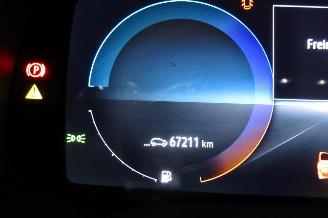 Renault Captur INITIALE picture 23