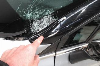 Renault Captur INITIALE picture 11