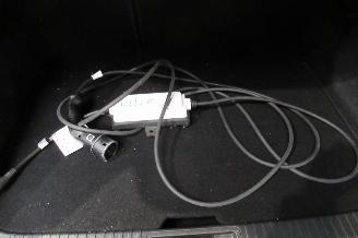 Renault Captur INITIALE picture 22