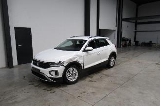 Damaged car Volkswagen T-Roc LIFE 2022/4