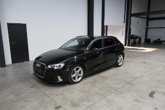 Schadeauto Audi A3 SPORT 2017/6