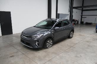 Unfallwagen Kia Stonic SEDAN 2021/9