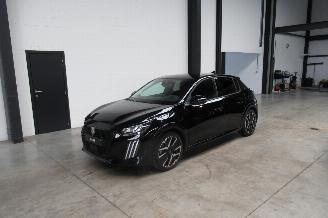 Unfallwagen Peugeot 208 ALLURE PACK 2025/11