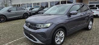 krockskadad bil auto Volkswagen T-Cross 1.0L Benzine Life*Airco*Keyless*Camera*LED*DAB*Trekhaak* 2024/5