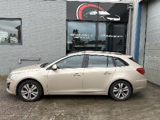 Damaged car Chevrolet Cruze CHEVROLET CRUZE 17.D 2012 2012/12
