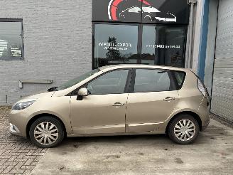 Schadeauto Renault Scenic RENAULT SCENIC 1.5D 2014 2014/4