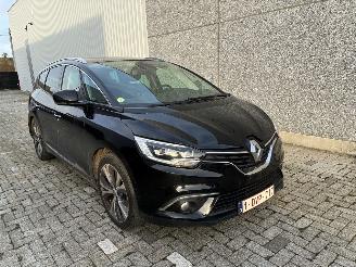 uszkodzony samochody osobowe Renault Grand-scenic RENAULT SCENIC 1.5D AUTOMAAT 2018 7 ZIT 2018/10