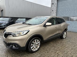 Damaged car Renault Kadjar RENAULT KADJAR 1.6D 2016 2016/6