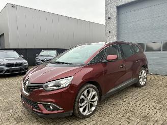 Vaurioauto  passenger cars Renault Grand-scenic RENAULT SCENIC 1.5D 2017 7 ZIT 2017/4