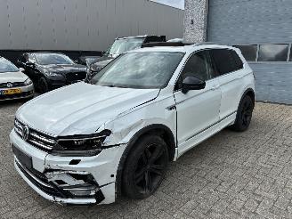 Vaurioauto  passenger cars Volkswagen Tiguan VW TIGUAN 2.0D DSG R LINE 2017 2017/3