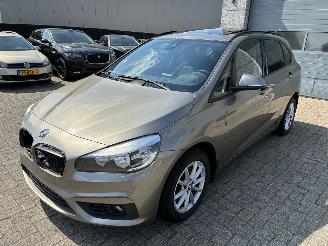 Vaurioauto  passenger cars BMW 2-serie BMW 216d 2015 2015/6