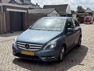skadebil auto Mercedes B-klasse B180 NAP NL AUTO 2013/1