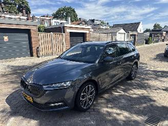 Unfallwagen Skoda Octavia 1.5 eTSI Sport AUTOMAAT 2021/1