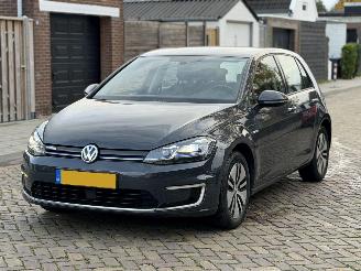 krockskadad bil auto Volkswagen e-Golf AUTOMAAT 2017/1