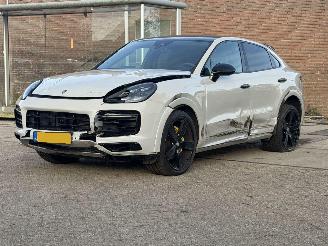 uszkodzony samochody osobowe Porsche Cayenne E-HYBRID SPORT 2021/1