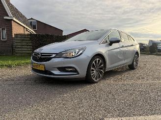 Opel Astra 1.6 Cdti SPORTS TOURER+ picture 2