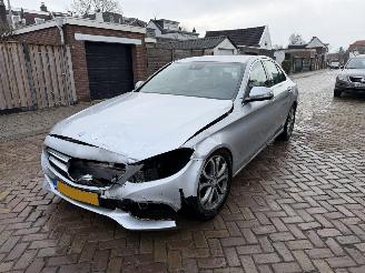 skadebil auto Mercedes C-klasse C200 AUTOMAAT 2014/1
