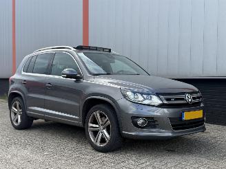 krockskadad bil auto Volkswagen Tiguan 1.4 TSI R LINE NAP PANO 2014/1
