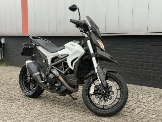 krockskadad bil motor Ducati Hypermotard 821 2014/1