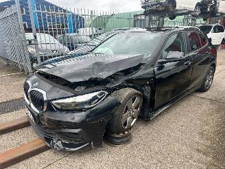 škoda osobní automobily BMW 1-serie 1.5 116D 2021/1