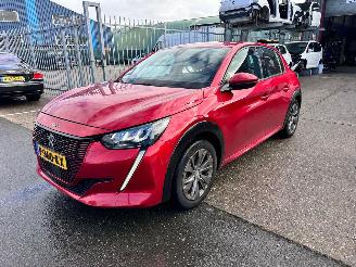 Schadeauto Peugeot 208 EV ALLURE 50 KWH 2020/10
