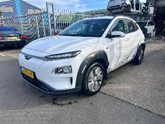 skadebil auto Hyundai Kona EV COMFORT 64 KWH 2020/8