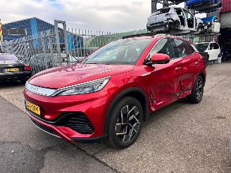 Coche accidentado BYD Atto 3 COMFORT 60 KWH / PANO 2024/11