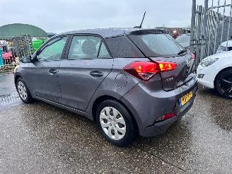 Hyundai I-20 1.0 T-GDI picture 6
