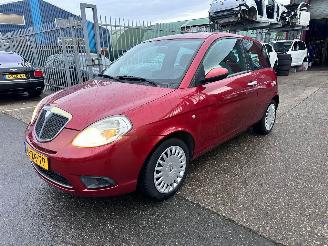 krockskadad bil auto Lancia Ypsilon 1.2 ARGENTO 2007/8