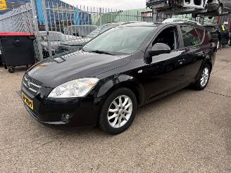 Unfallwagen Kia Cee d 1.6 ALL STARS 2008/9