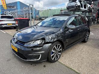 skadebil auto Volkswagen Golf 1.4 TSI / GTE / DSG / PANO 2015/9
