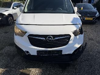 krockskadad bil bedrijf Opel Combo 1.6D L2H1  LANGE UITVOERING ALLEEN VOOR ONDERDELEN 2019/4