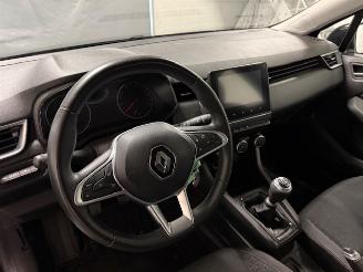 Renault Clio  picture 9