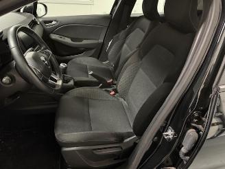 Renault Clio  picture 10