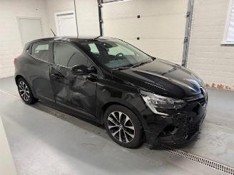 Voiture accidenté Renault Clio  2022/9