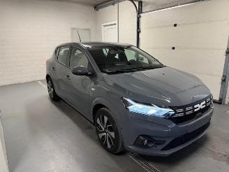 krockskadad bil auto Dacia Sandero  2024/11