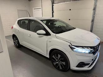 Schadeauto Dacia Sandero  2025/3