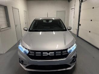 Dacia Sandero  picture 2