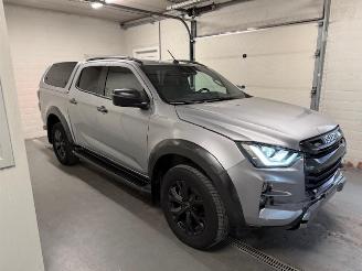 Vaurioauto  passenger cars Isuzu D-Max  2023/9