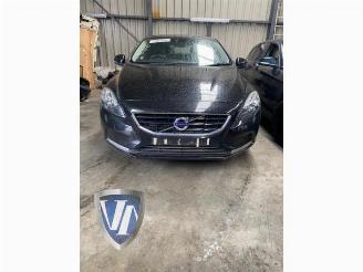 demontáž osobní automobily Volvo V-40 V40 (MV), Hatchback 5-drs, 2012 / 2019 2.0 D2 16V 2015/9