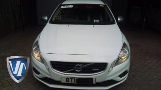demontáž osobní automobily Volvo V-60 V60 I (FW/GW), Combi, 2010 / 2018 2.4 D5 20V 2011
