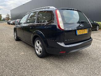 Damaged car Ford Focus 1.6 74kw 2010/5