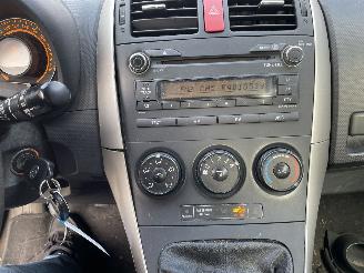 Toyota Auris 1.4 5drs 74kw picture 12