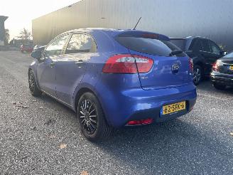 Schadeauto Kia Rio 5drs airco 2011/9