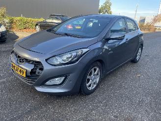 Unfallwagen Hyundai I-30 1.6 99kw 2013/6
