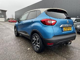 krockskadad bil auto Renault Captur 0.9T 2013/1