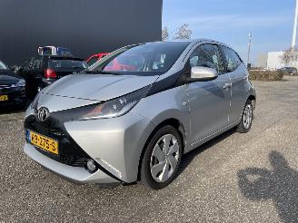 Vaurioauto  passenger cars Toyota Aygo 5drs xplay 2017/10