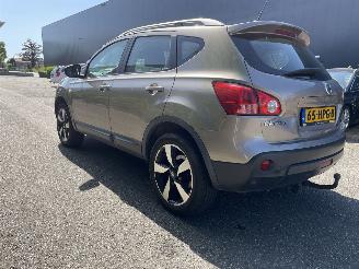 Vaurioauto  passenger cars Nissan Qashqai 2.0 104kw 2009/3